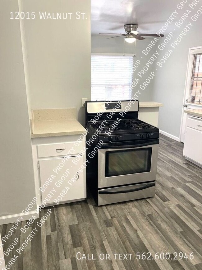 Building Photo - 12015 Walnut St