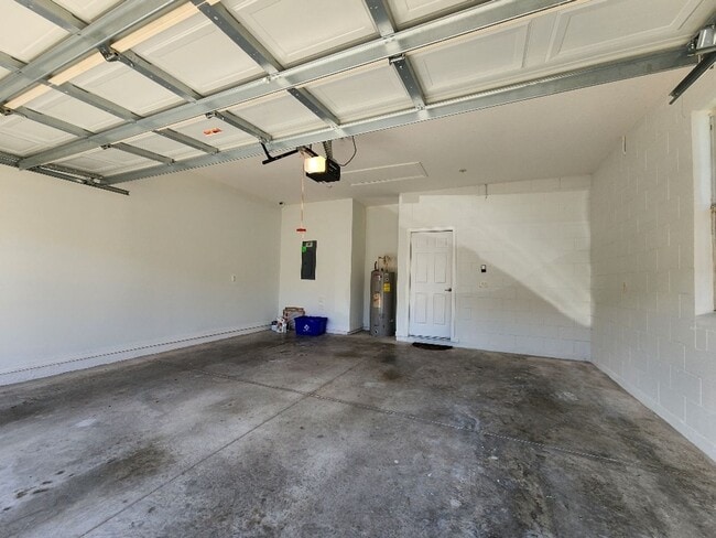 Building Photo - Gorgeous 3-Bedroom, 2.5-Bathroom Townhome in Orlando