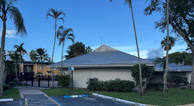 Building Photo - 4453 Treehouse Ln