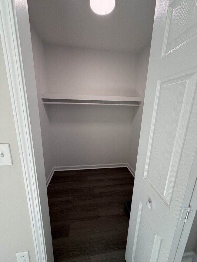 Building Photo - Pet-Friendly Charming 3-Bedroom, 2-Bath Home on Harrison Ave – Your Cozy Retreat Awaits!"