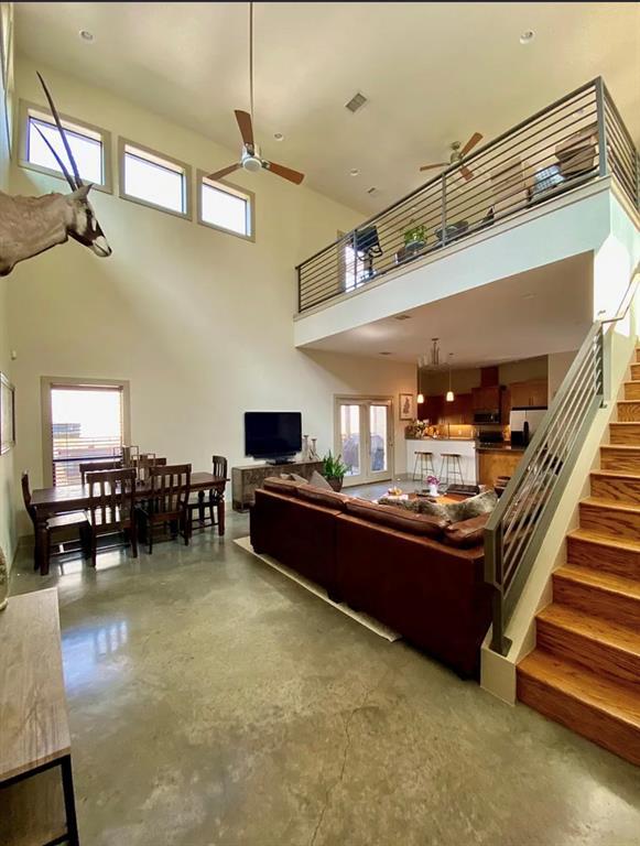 Building Photo - 903 Cardinal Ln