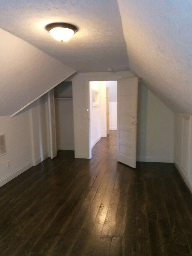 Building Photo - 308 N Washington St
