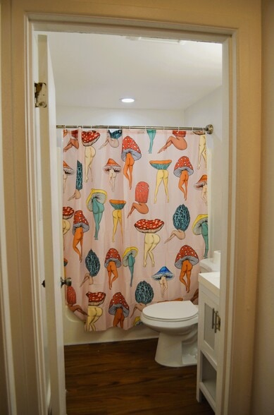 Building Photo - 319 Linn Ave