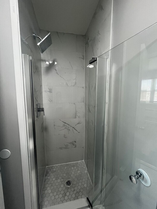 Interior Photo - 21 Davis Ave