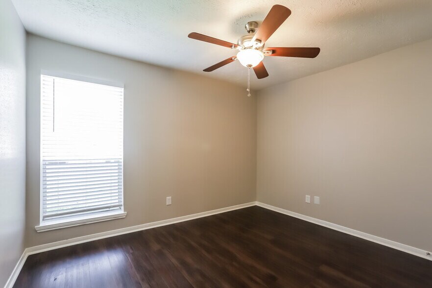 Building Photo - 19411 Winding Branch Dr