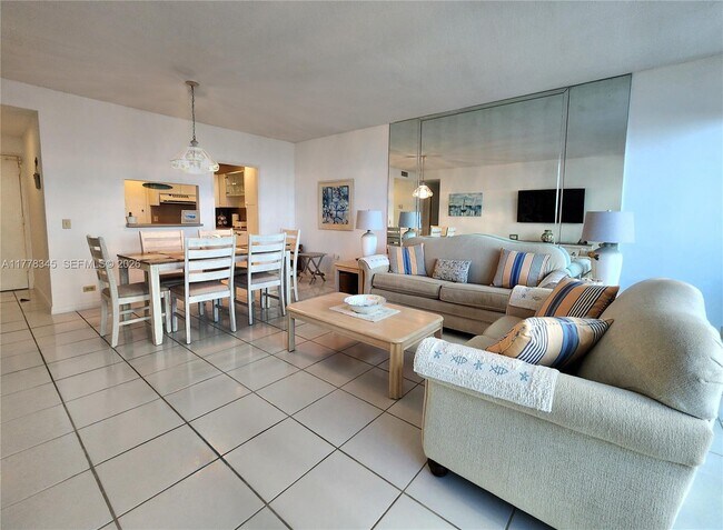 Building Photo - 3505 S Ocean Dr