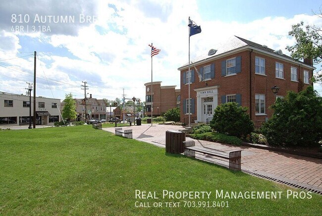 Building Photo - 810 Autumn Breeze Ct