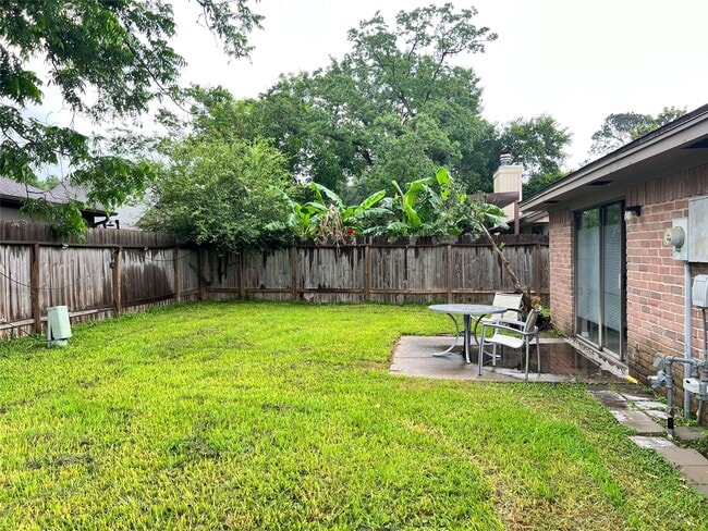 Building Photo - 21414 Park Run Dr