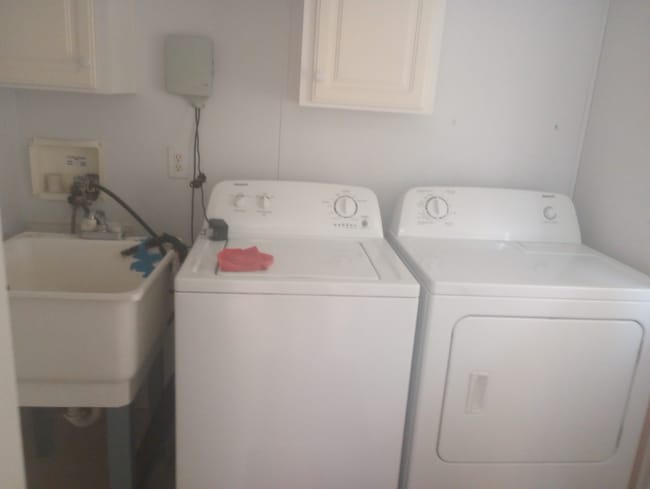 Building Photo - 255 Rockford Cir