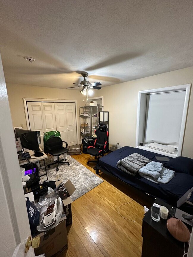 Building Photo - HOT NORTH END LISTING!!!!