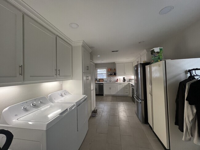 Building Photo - 3101 26th St