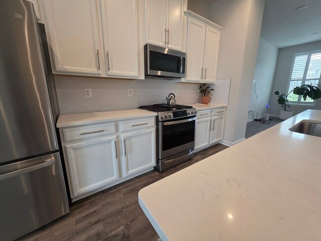 Building Photo - 1717 Autumn Maple Leaf Dr