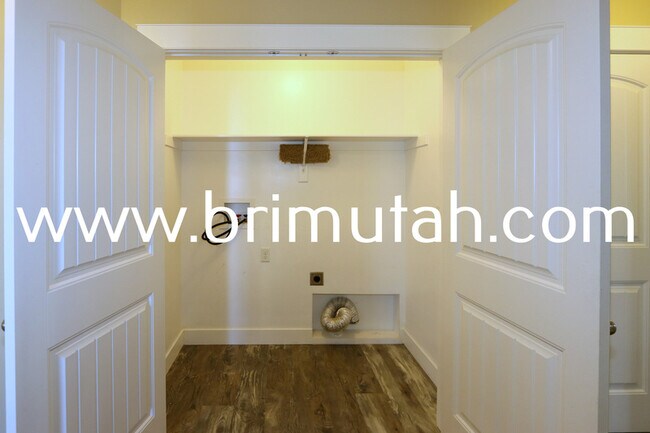 Building Photo - 14547 S Edgemere Dr