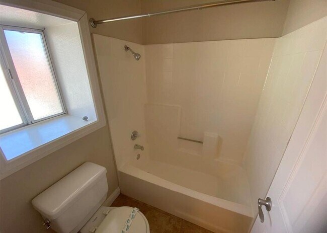 Building Photo - Wolf Valley Estates - Pool and Spa - Pets ...