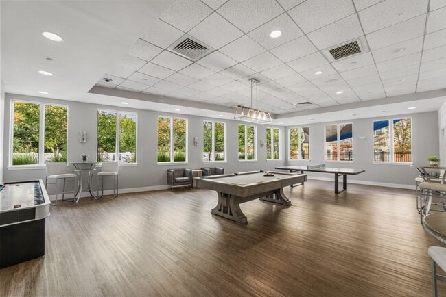 Building Photo - 1 Cityview Ln