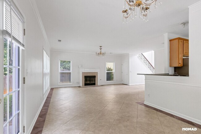 Building Photo - Charming 3BR House in Roswell