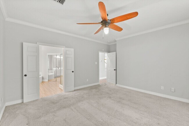 Building Photo - Charming 4-Bed in Clear Lake ISD – Move-In...