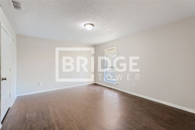 Building Photo - 106 Cedar View Dr