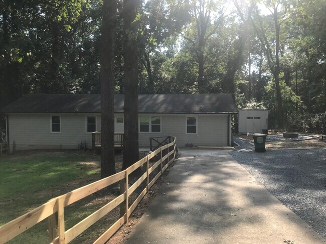 Building Photo - 189 Fox Pl