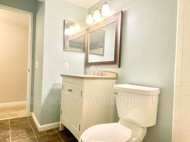 Building Photo - 17405 Pipers Way