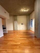 Building Photo - 1700 Bassett St