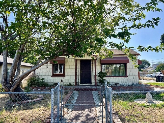 Primary Photo - 342 S Sycamore Ave