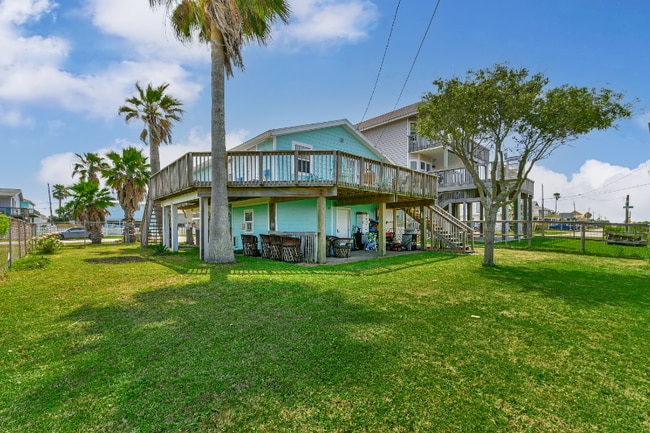 Building Photo - 3919 San Jacinto Dr