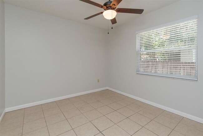 Building Photo - 1/2 Duplex, Historic Longwood area