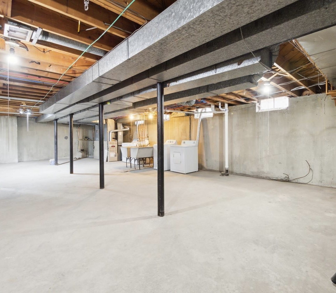 Building Photo - 206 Catalpa Dr