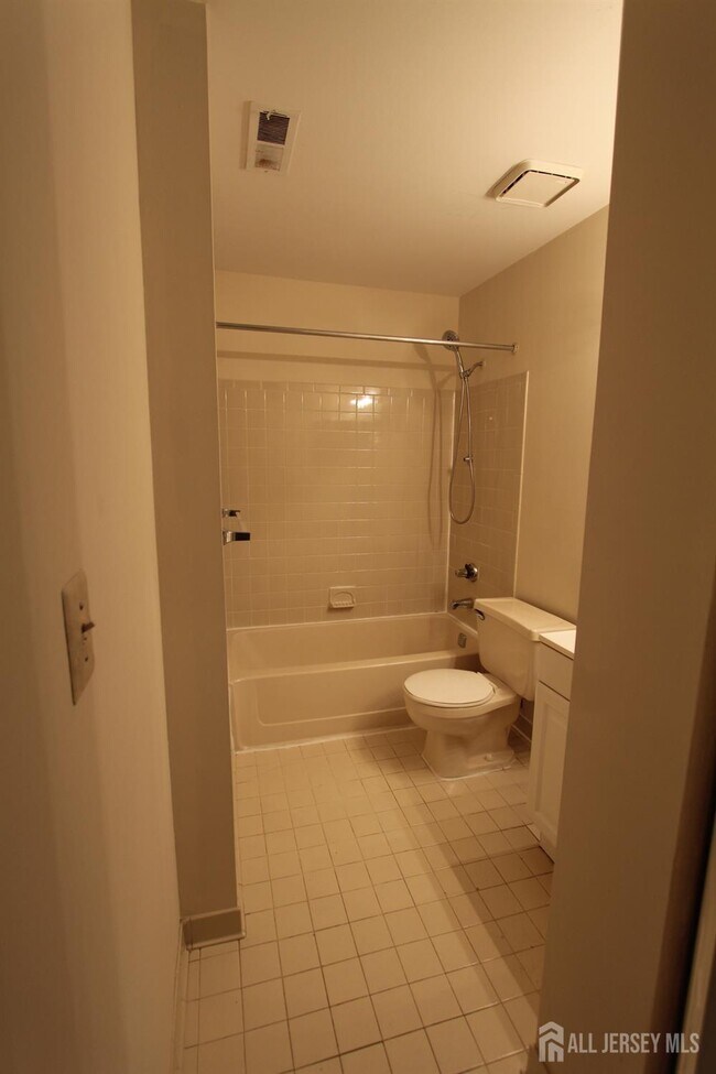 Building Photo - 4707 Ravens Crest Dr