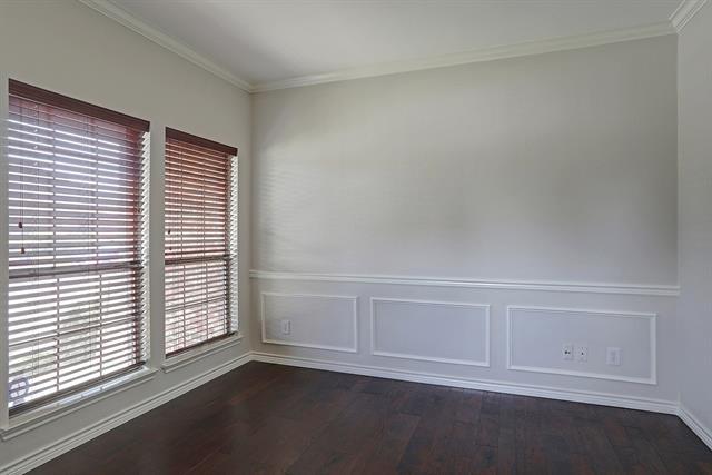 Building Photo - 5700 Broken Spur