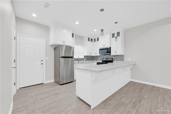 Building Photo - 22 Playa Dr