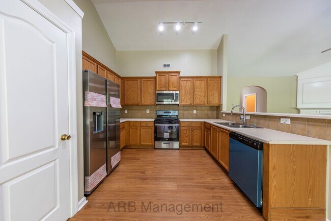 Building Photo - Charming 3-Bedroom Ranch in The Glen at St...