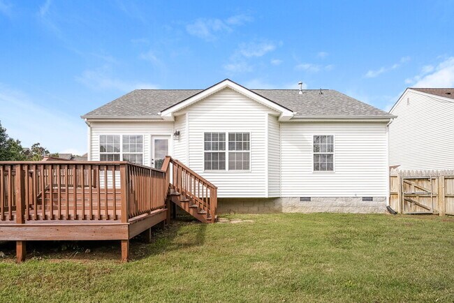 Building Photo - 6000 Mountview Dr