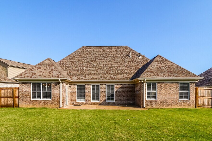 Building Photo - 3835 Dawnwood Cir W