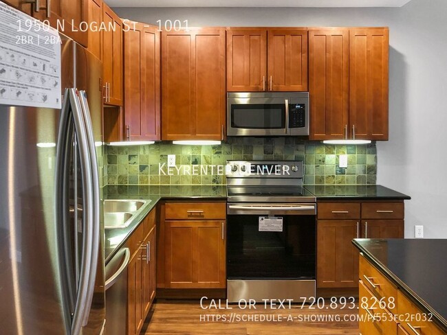 Building Photo - Premium 2BD, 2BA Uptown Condo with Large B...