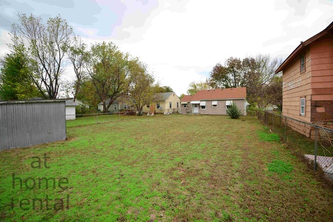 Building Photo - 4628 S 31st W Ave