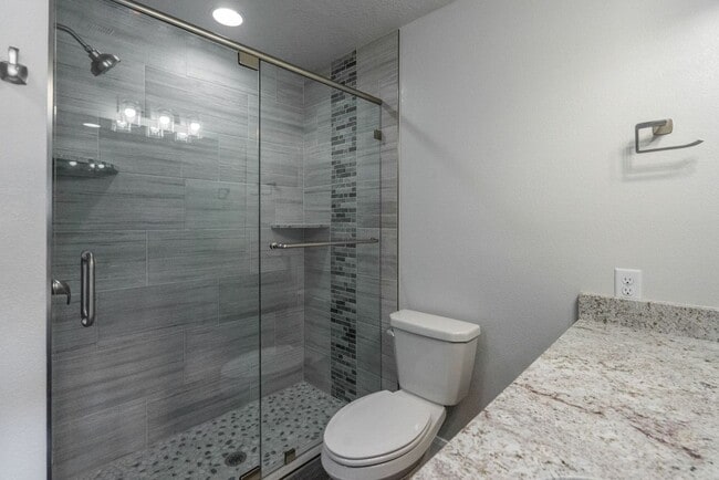 Building Photo - Fully Remodeled Townhome in the Heart of D...