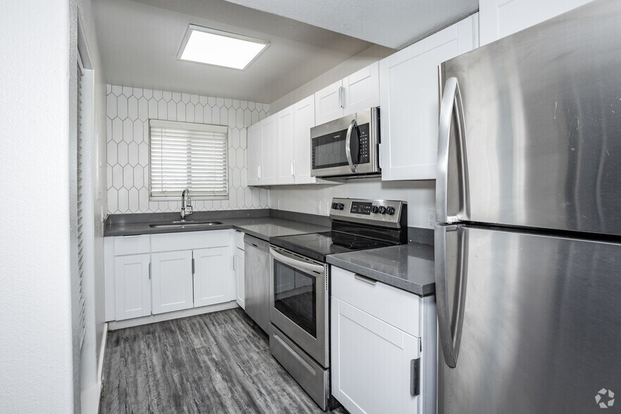 Primary Photo - The Rockford