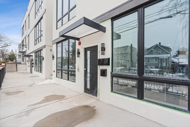 Building Photo - 21 Campbell Ave