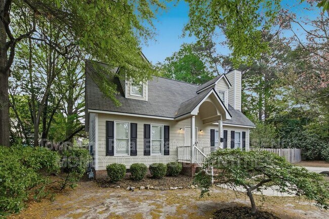 Building Photo - 2130 Hull Rd