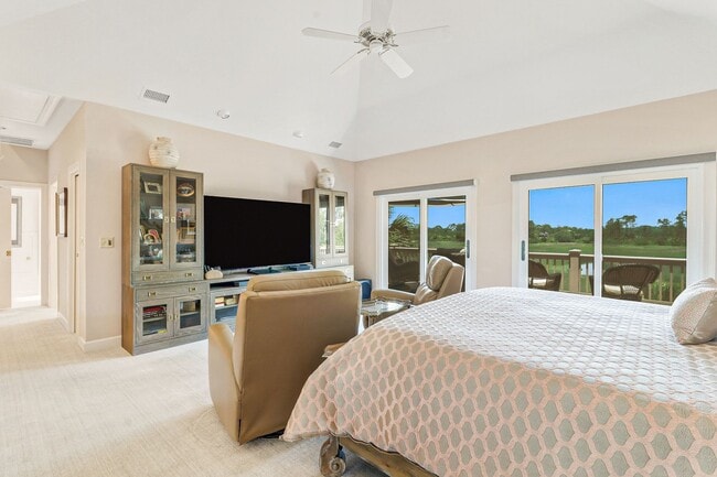 Building Photo - Spectacular Sea Pines Home - Marsh/Water Views!