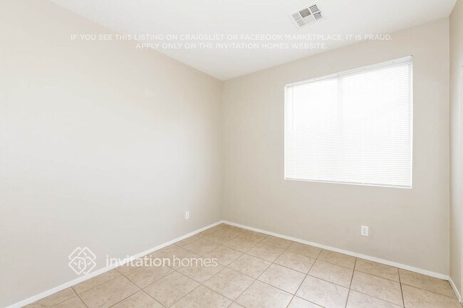 Building Photo - 534 Startop St