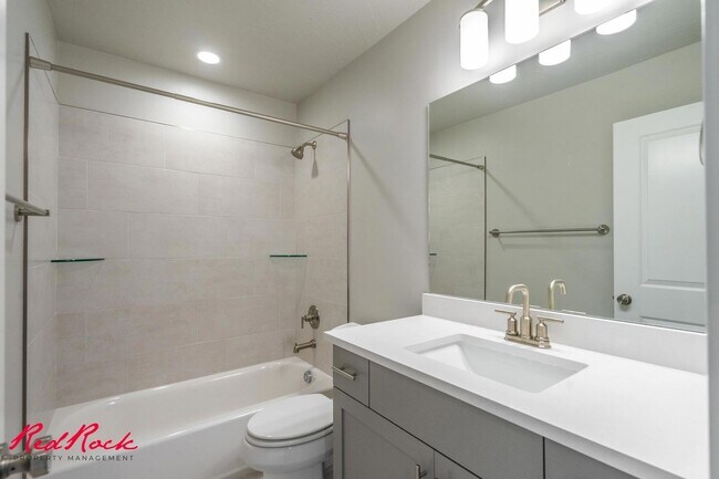 Building Photo - Welcome to Your Dream Home!