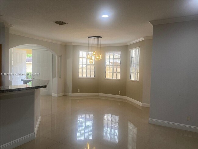 Building Photo - 1605 Passion Vine Cir