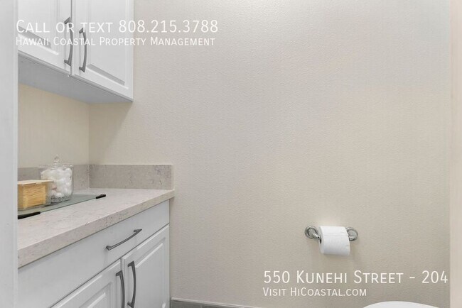 Building Photo - 550 Kunehi St