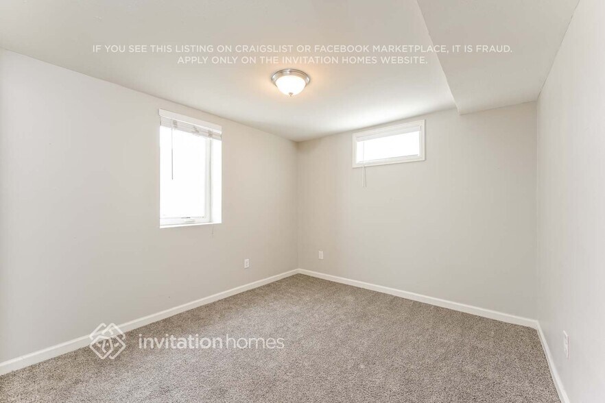 Building Photo - 1672 S Ames St