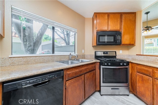 Building Photo - 45 Willowcrest Ln