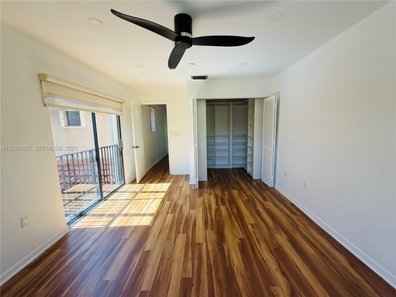 Building Photo - 3957 Adra Ave