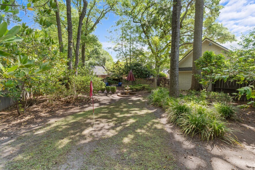 Building Photo - 1043 Loyalist Ln